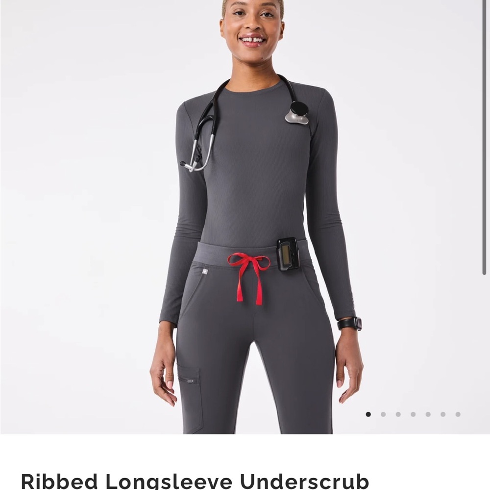 FIGS CHARCOAL LONG SLEEVE RIB UNDER SCRUB